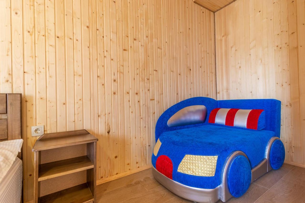 Romantik Solotvyno Bagian luar foto