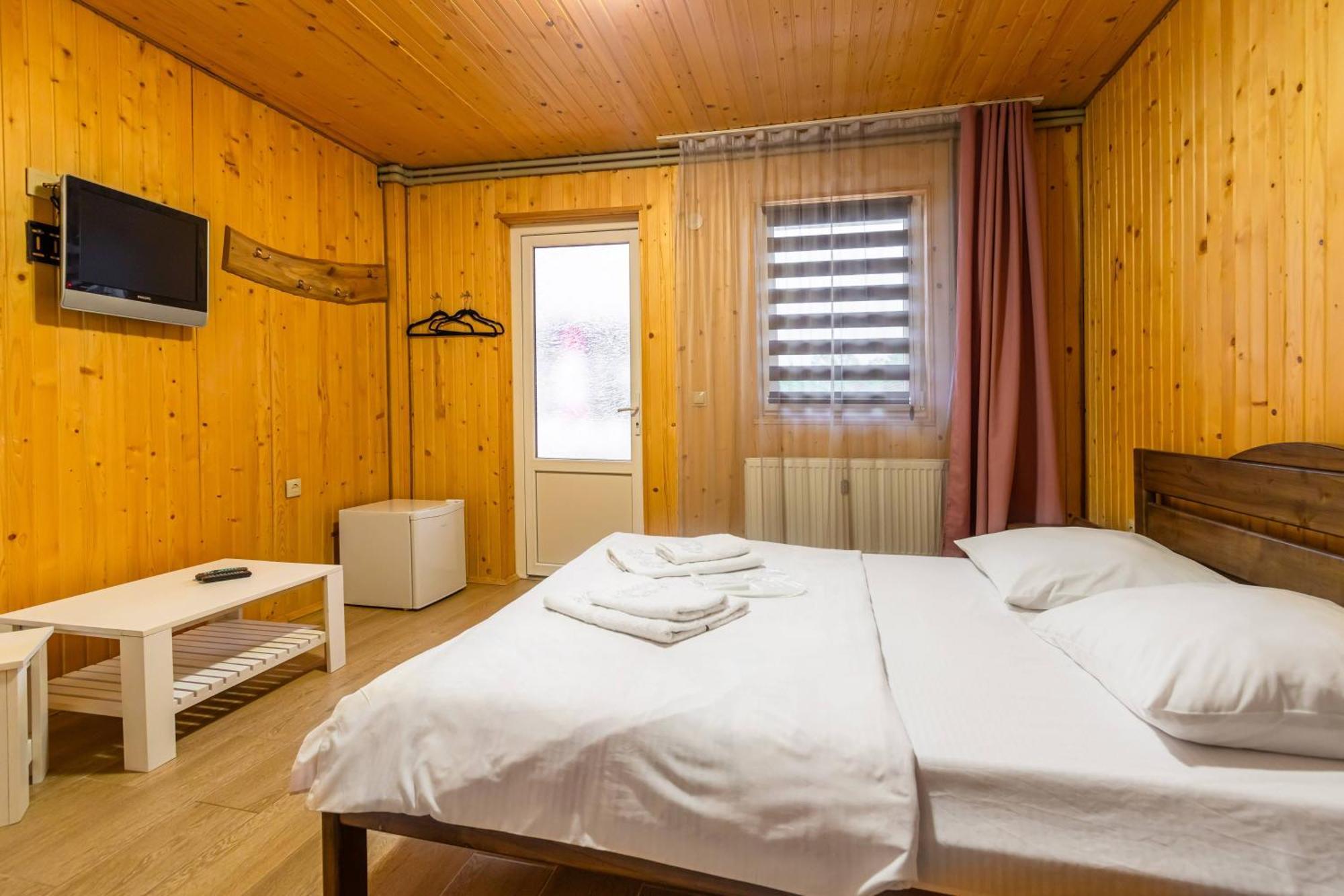 Romantik Solotvyno Bagian luar foto